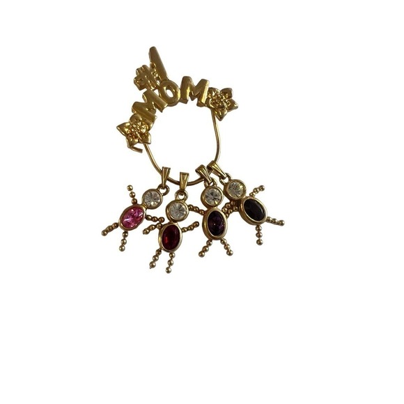 Vintage Jewelry - Vintage Avon #1 Mom Pendent